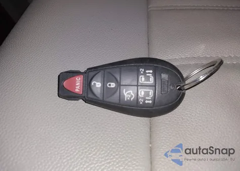 2013 Chrysler Town & Country Touring из США, поврежденный, VIN 2C4RC1BG9DR661116